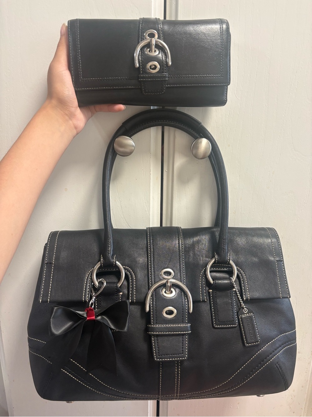 Authentic 2008 coach soho bag in black leather